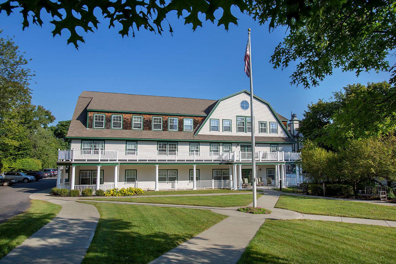 Crescent Point at Niantic - Assisted Living Niantic, CT