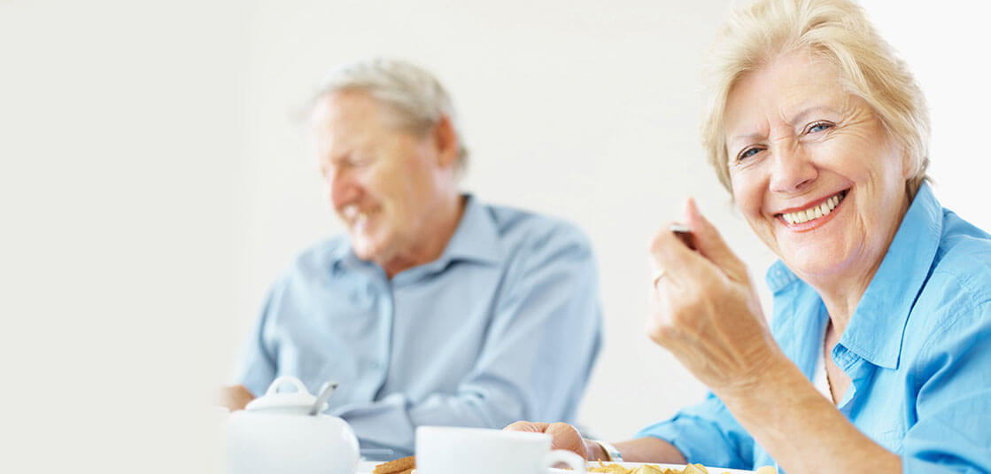 Man and woman eating