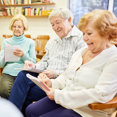 activities_education_offerings.jpg Drawing class at senior living home