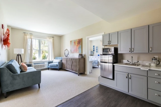apartment-kitchenette-min.jpg