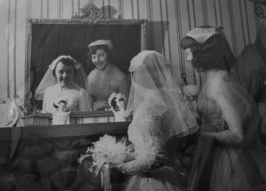 Older picture of women in show