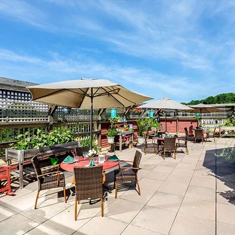 n_lp_newton_fcd_patio.png