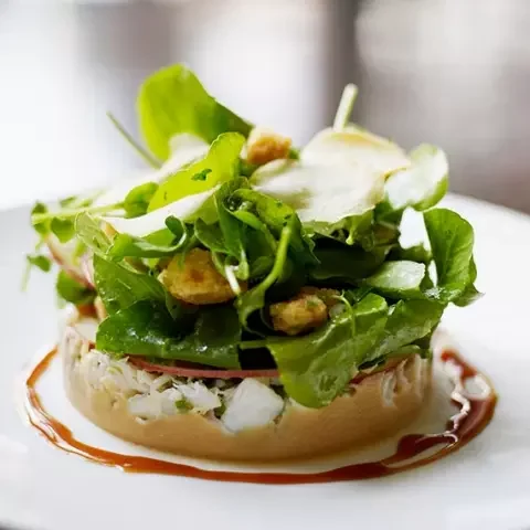 Circle_Dining_Salad2.jpg Salad over bread