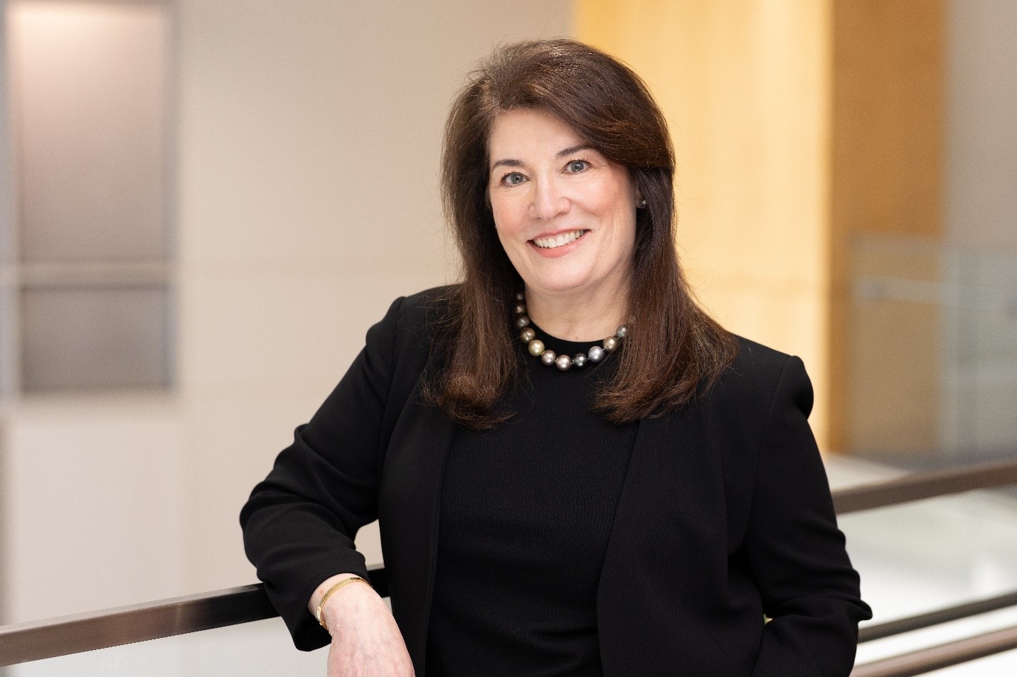 Sr. VP & General Counsel Sam usen